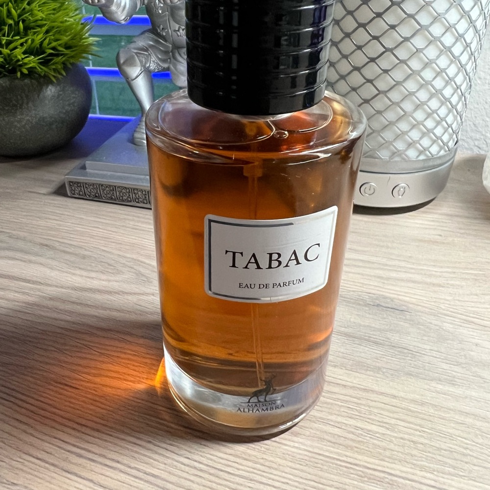 Maison Alhambra Tabac Eau de Parfum 3.4oz